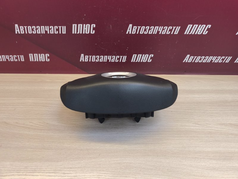 Подушка безопасности водителя