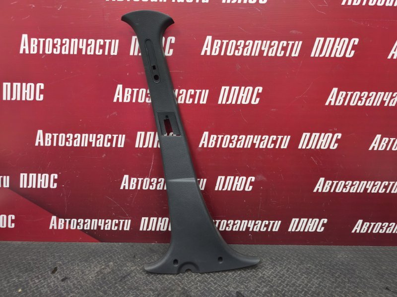 Обшивка средней стойки