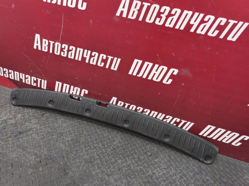 Обшивка багажника
