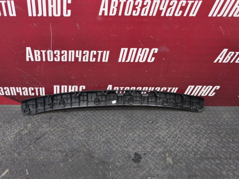 Обшивка багажника