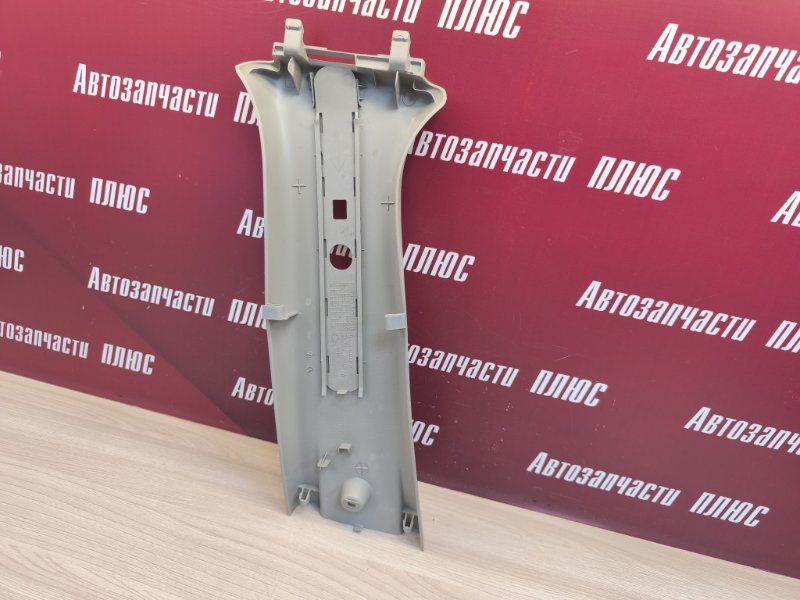 Обшивка средней стойки