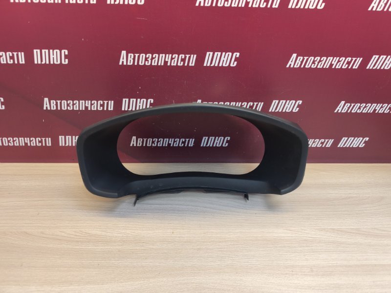 Козырек щитка приборов