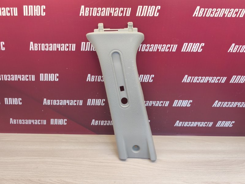 Обшивка средней стойки