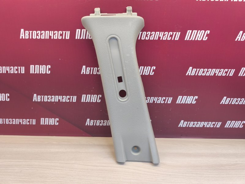 Обшивка средней стойки