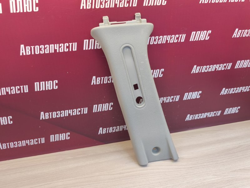 Обшивка средней стойки