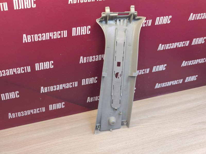 Обшивка средней стойки