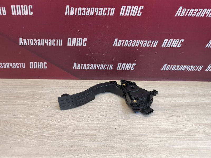 Педаль газа