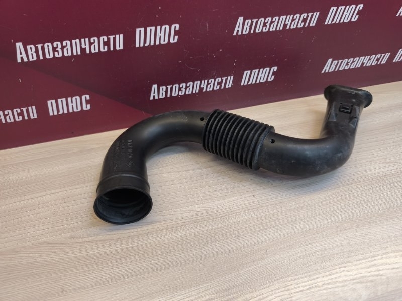 Патрубок воздушного фильтра