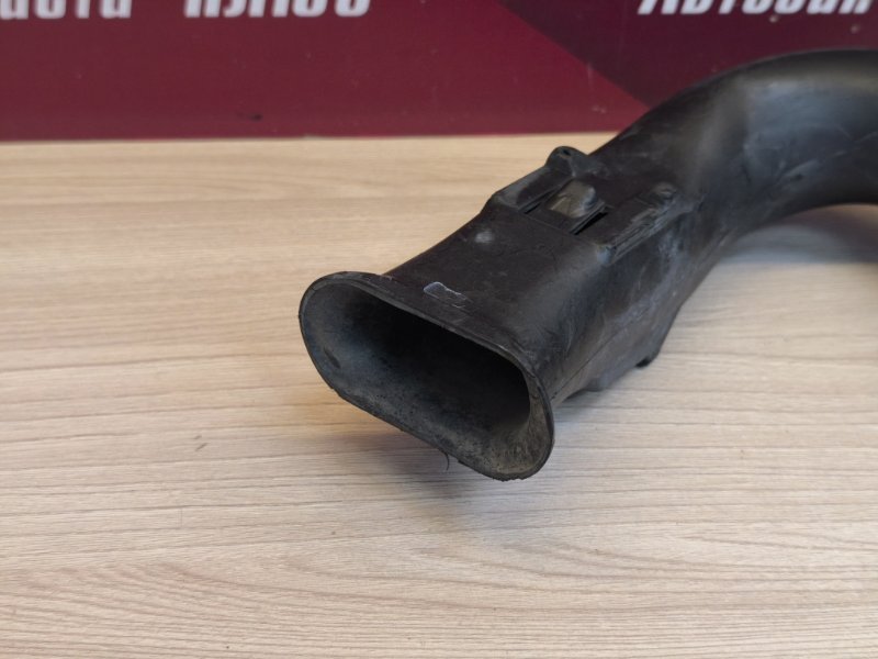 Патрубок воздушного фильтра
