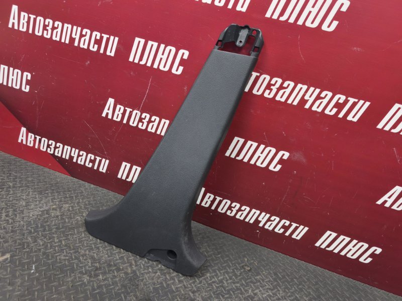 Обшивка средней стойки