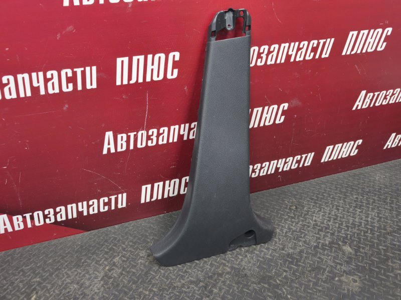 Обшивка средней стойки