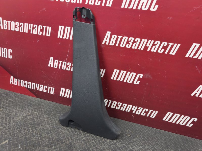 Обшивка средней стойки
