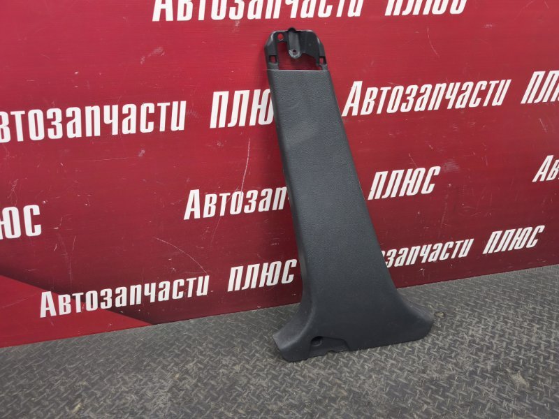 Обшивка средней стойки