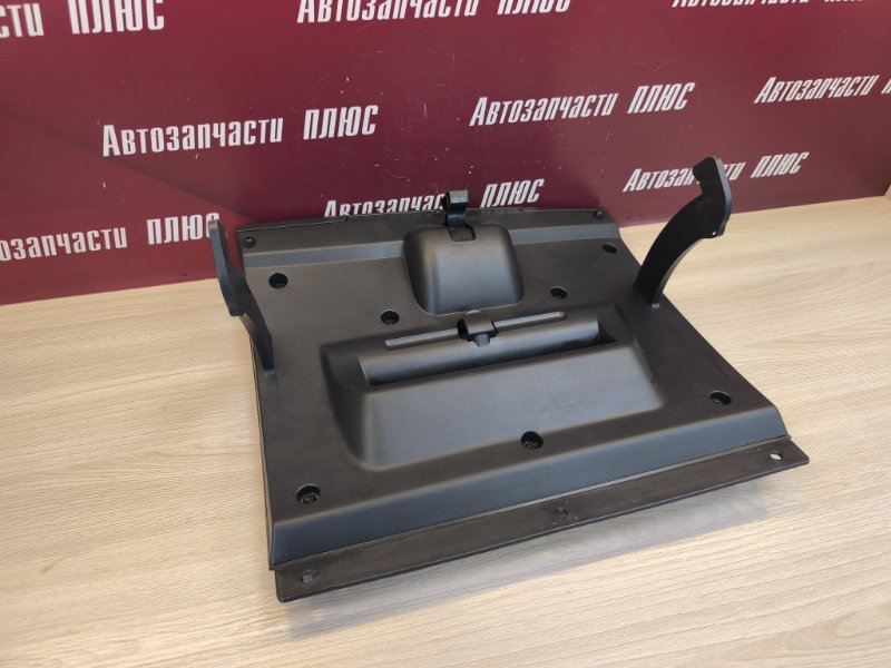 Крышка бардачка