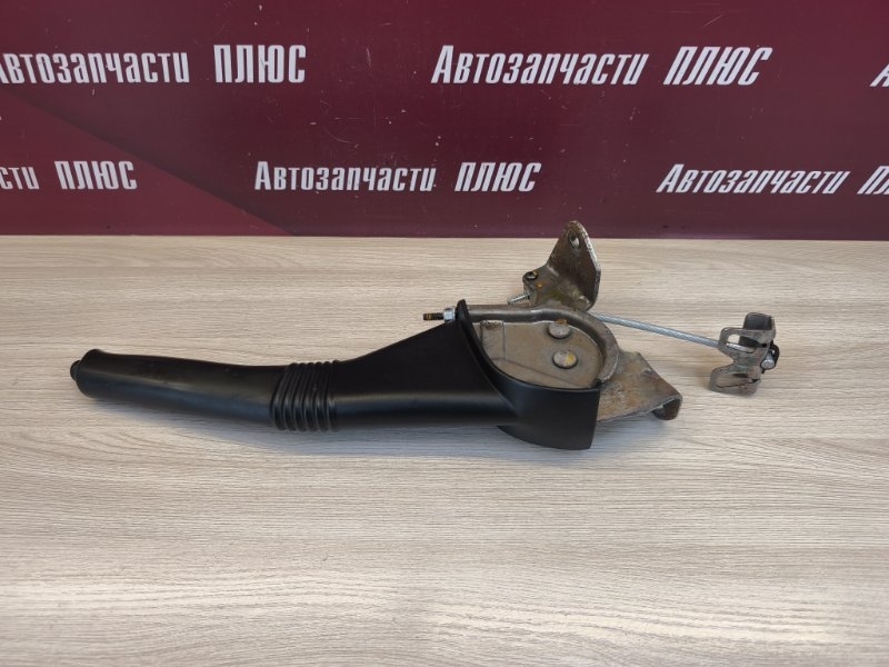 Рычаг стояночного тормоза