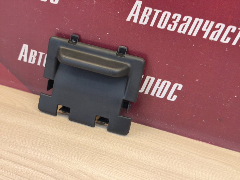 Накладка крышки багажника