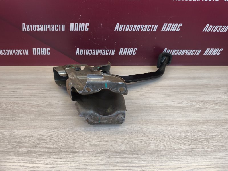 Педаль тормоза