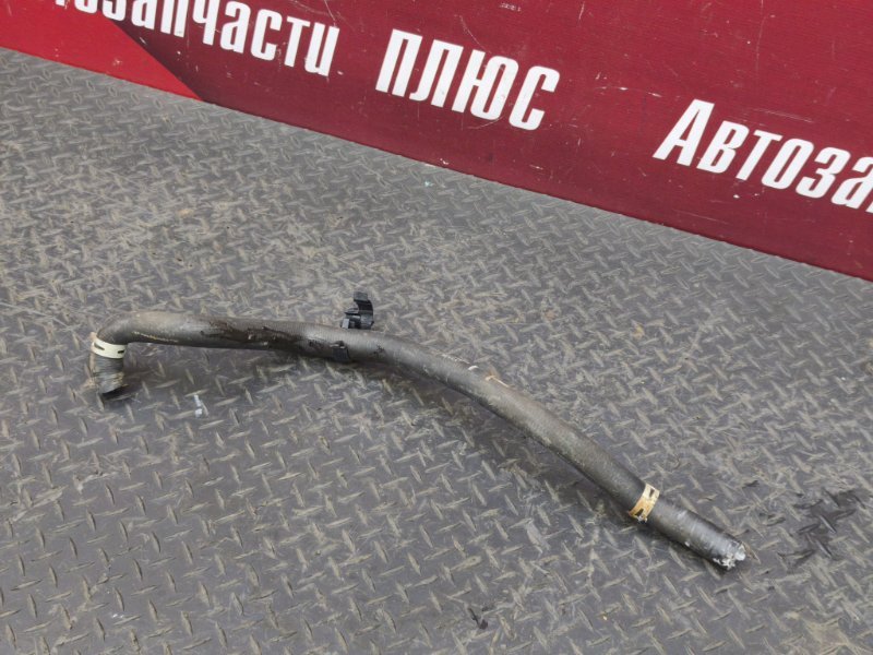 Патрубок отопителя