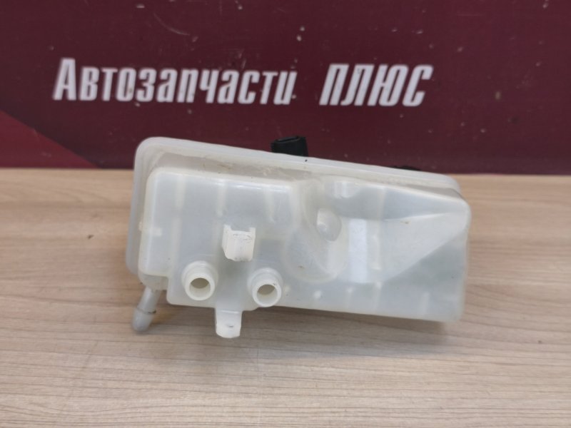 Бачок главного тормозного цилиндра