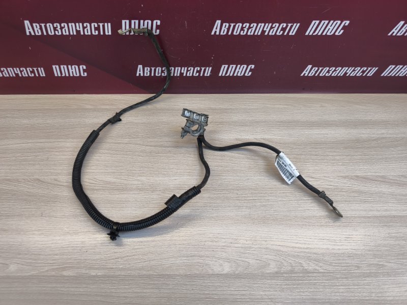 Клемма аккумулятора (минусовая)