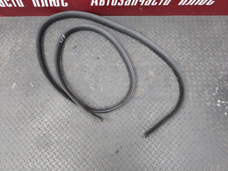 Уплотнитель двери