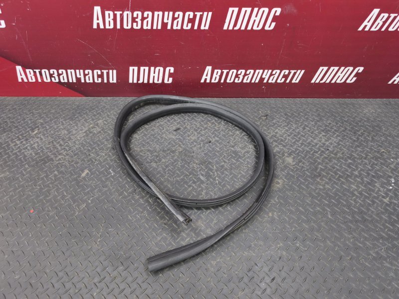 Уплотнитель двери