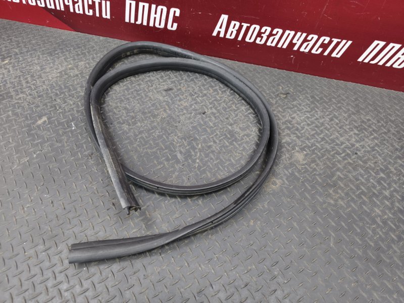 Уплотнитель двери