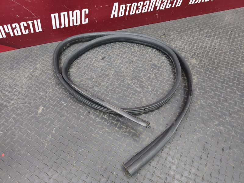 Уплотнитель двери