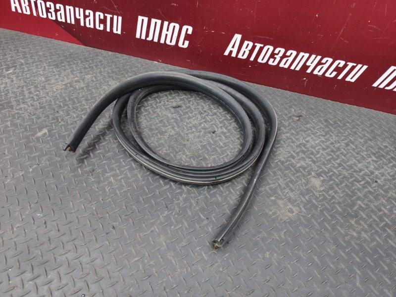 Уплотнитель двери