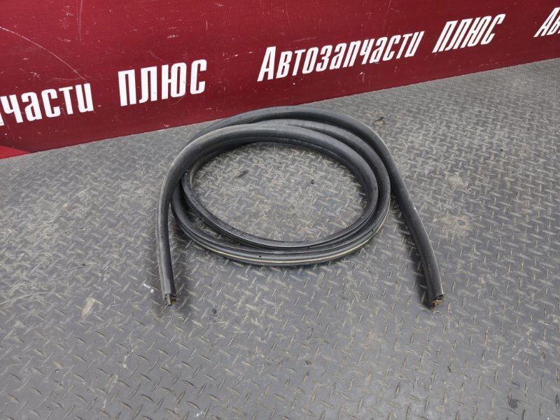 Уплотнитель двери