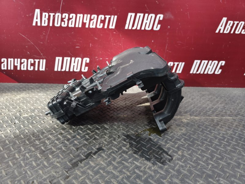 Впускной коллектор