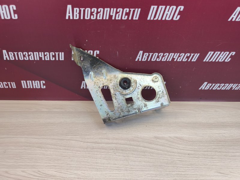 Кронштейн