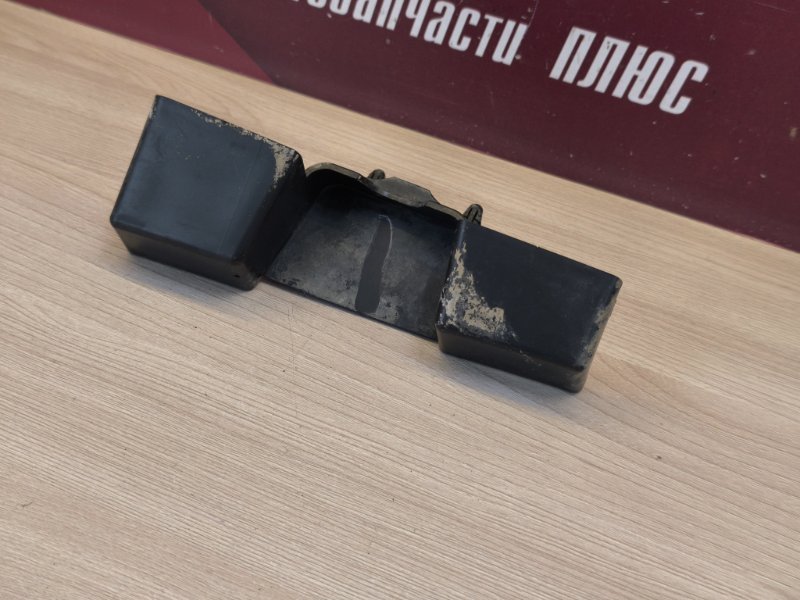 Дефлектор радиатора верхний