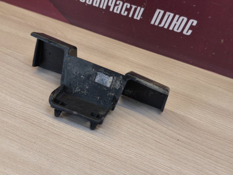 Дефлектор радиатора верхний