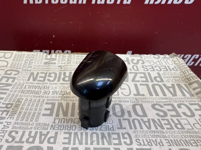 Заглушка ручки двери